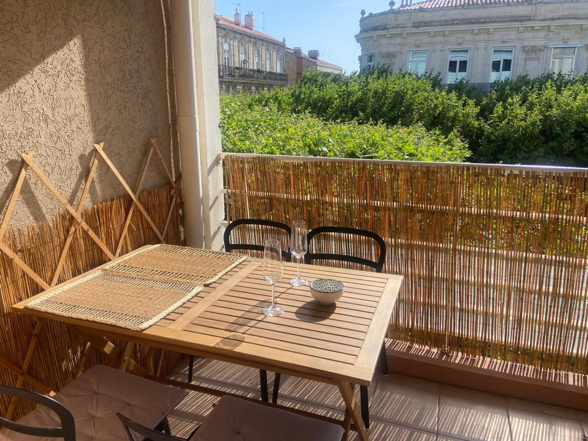 Charmant Appartement Central Terrasse Proche Gare Sète Kültér fotó